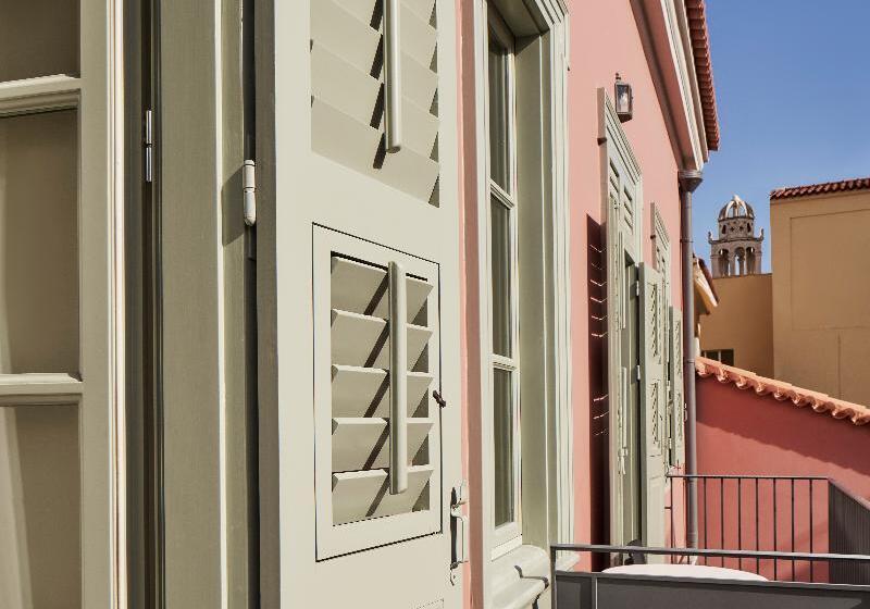 חדר סופריור, Ippoliti