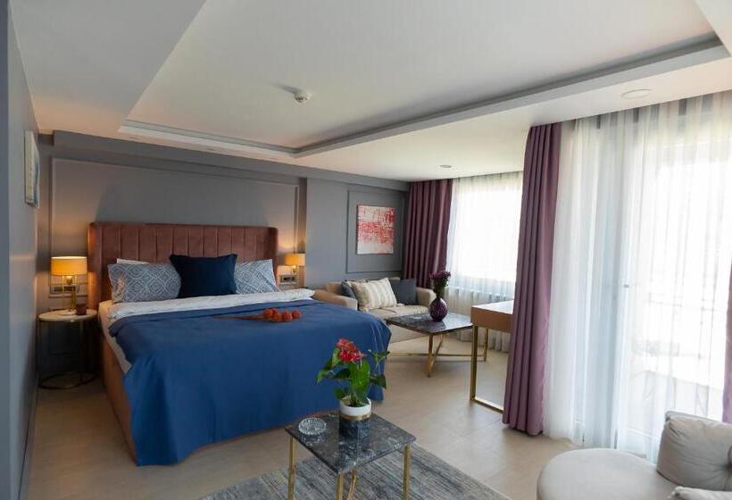 オーシャンビューデラックスルームバルコニー付き, Malta Bosphorus