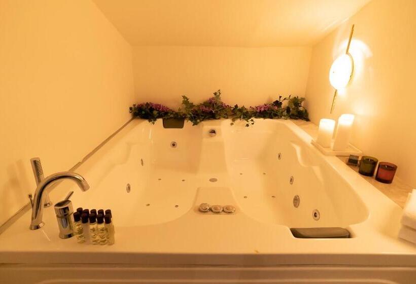 ペントハウススイート, Malta Bosphorus