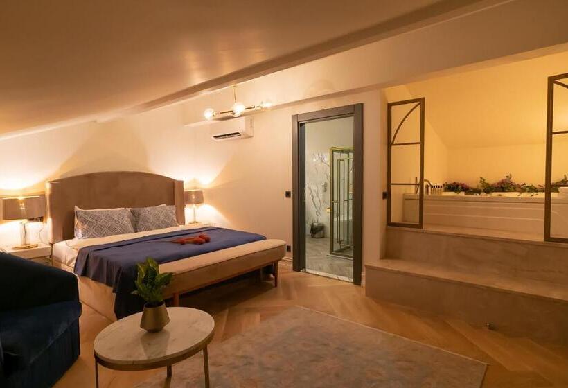 سوئیت پنت هاوس, Malta Bosphorus