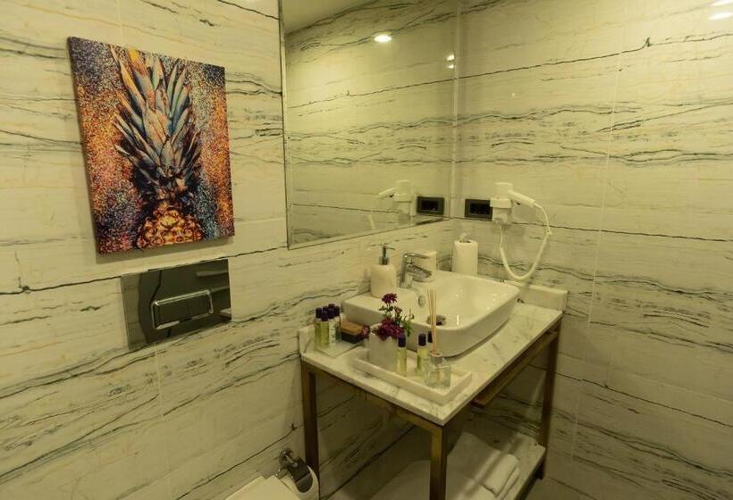 バルコニー付きデラックスルーム, Malta Bosphorus