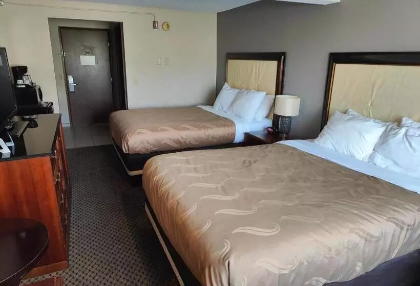 身障者適用スタンダードルーム, Roosevelt Hotel   Undergoing Improvements