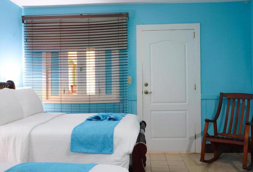 غرفة قياسية رباعية, Victoriano