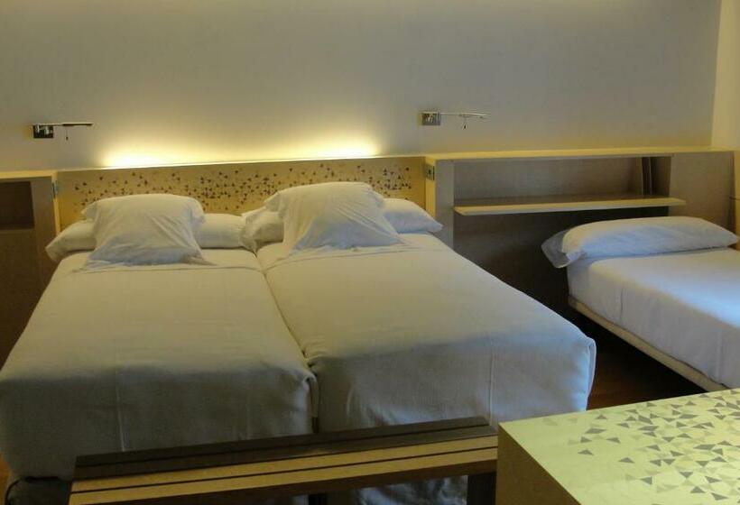 Habitación Triple Estándar, Continental Balneario De Panticosa