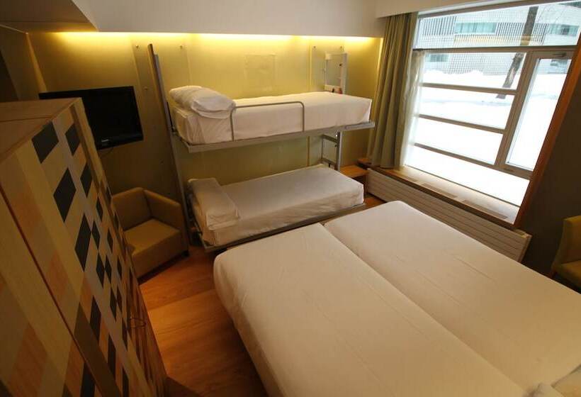 Habitación Cuádruple Estándar, Continental Balneario De Panticosa