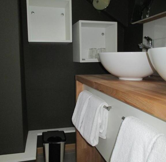 패밀리 룸, B&b Roseland