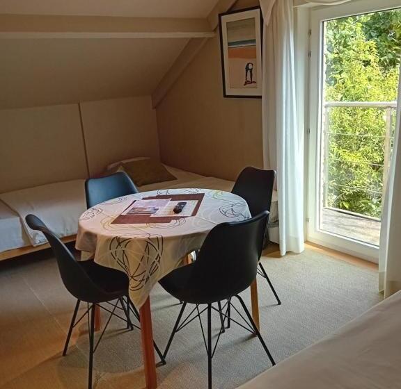 패밀리 룸, B&b Roseland