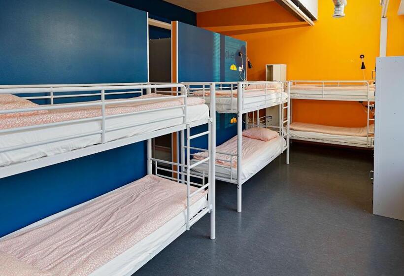 Кровать в Общей Комнате, Cheapsleep Hostel Helsinki