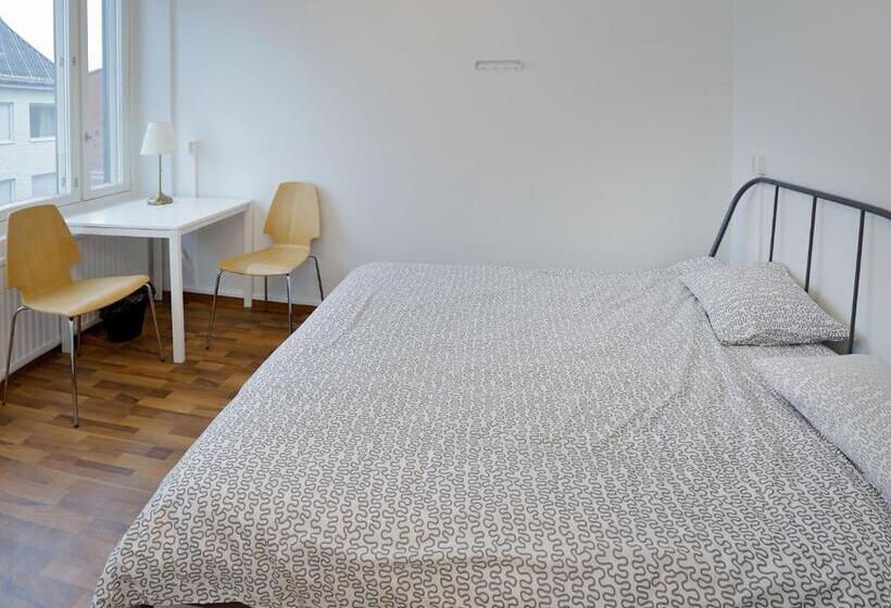 带共用浴室的标准房间, Cheapsleep Hostel Helsinki