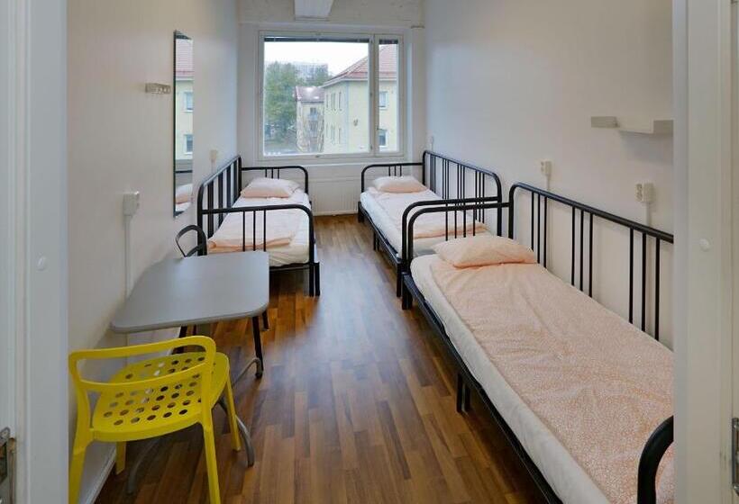 标准三人间共用浴室, Cheapsleep Hostel Helsinki