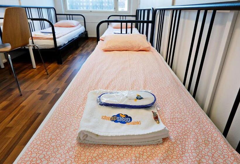 标准三人间共用浴室, Cheapsleep Hostel Helsinki
