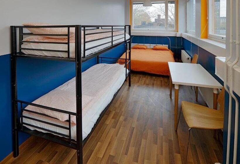 家庭房间共用浴室, Cheapsleep Hostel Helsinki