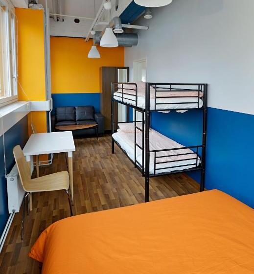 家庭房间共用浴室, Cheapsleep Hostel Helsinki