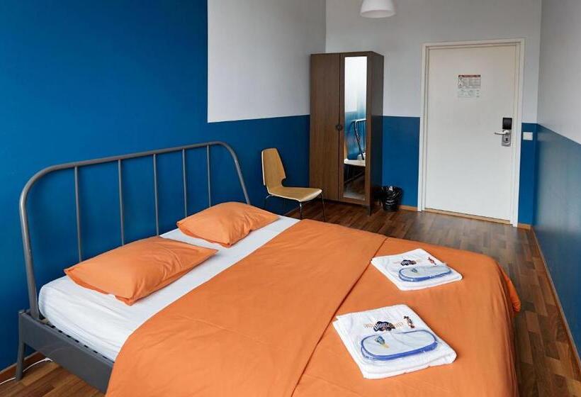 带共用浴室的标准房间, Cheapsleep Hostel Helsinki