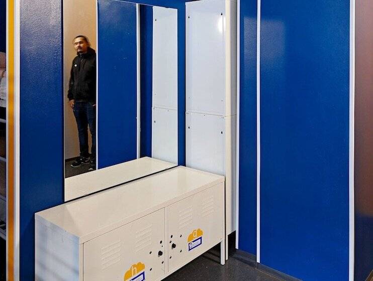 Кровать в Общей Комнате, Cheapsleep Hostel Helsinki