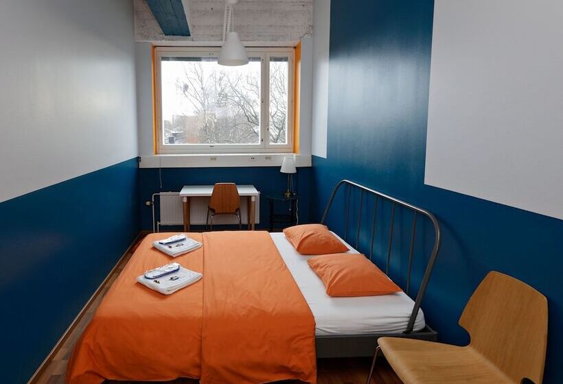 带共用浴室的标准房间, Cheapsleep Hostel Helsinki