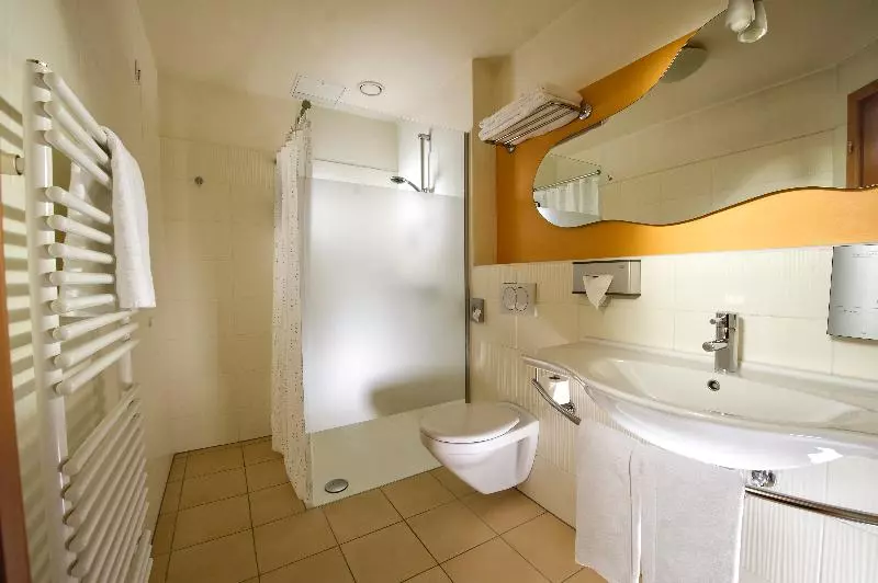ルームシェアのワンベッド, Cheapsleep Hostel Helsinki