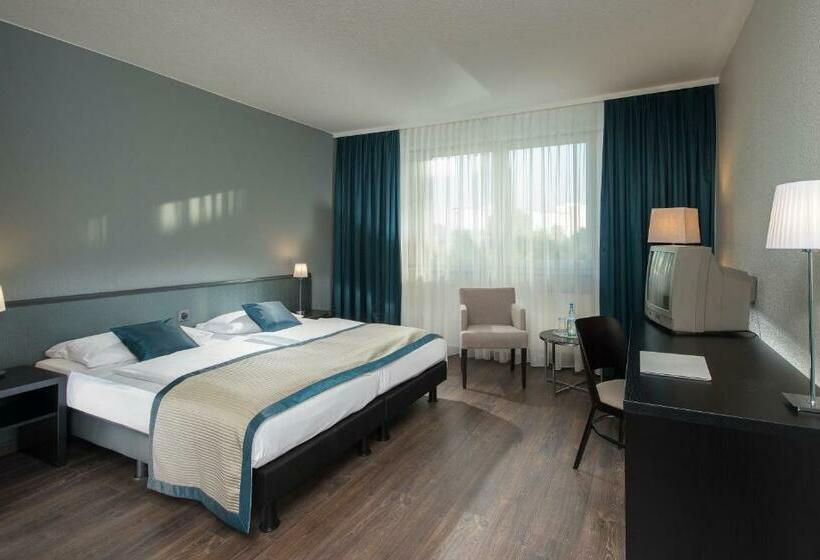اتاق استاندارد سه نفره, City Hotel Berlin East