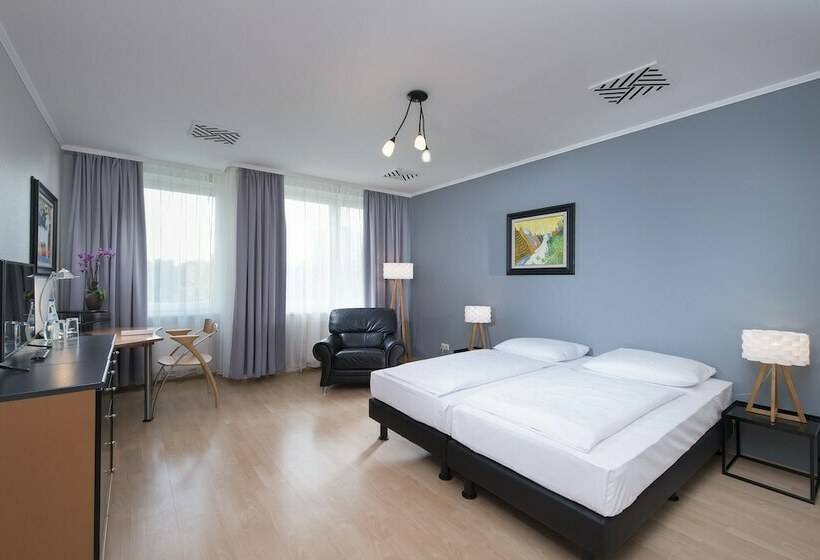 استودیوی استاندارد, City Hotel Berlin East