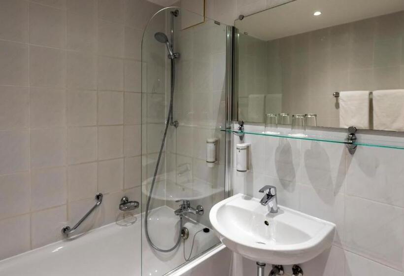 اتاق استاندارد سه نفره, City Hotel Berlin East