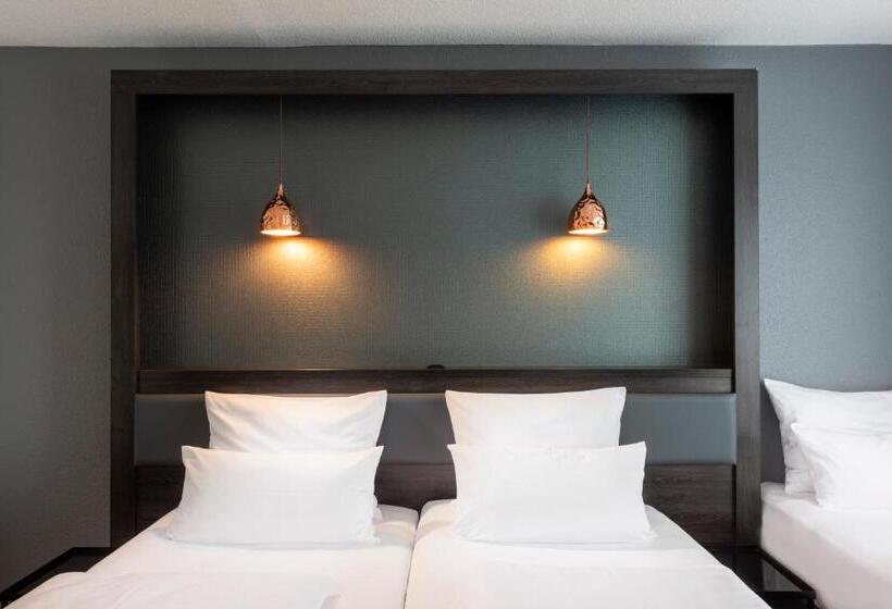 اتاق استاندارد سه نفره, City Hotel Berlin East