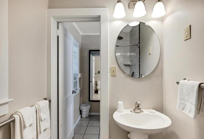 غرفة قياسية, Dolphin Oceanfront Motel   Nags Head