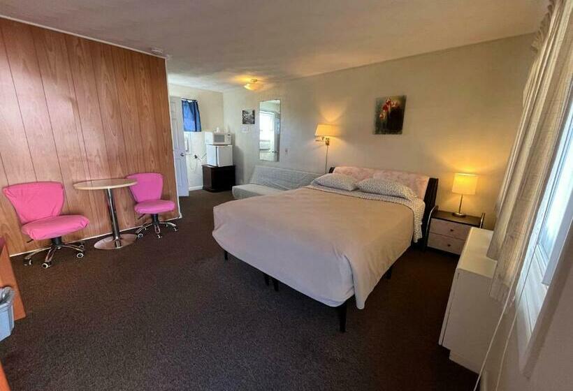 חדר סטנדרט, Driftwood Motel