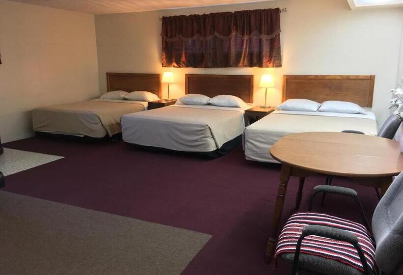 חדר משפחתי, Driftwood Motel