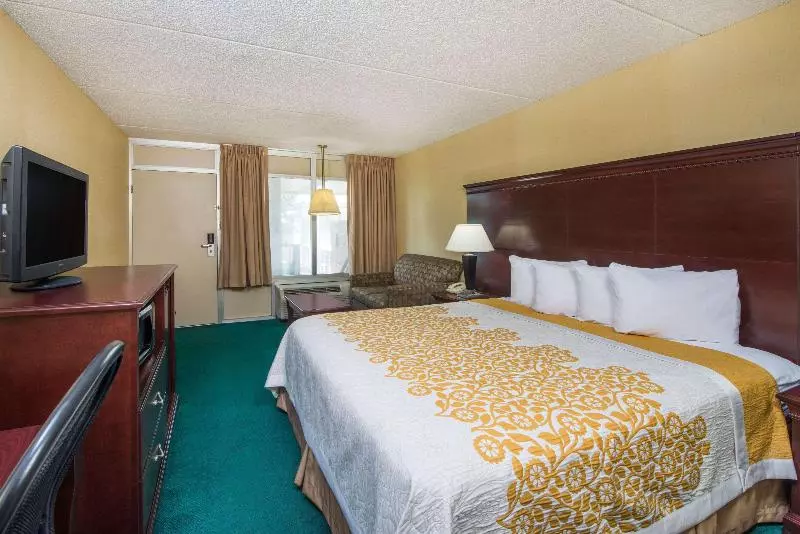 キングサイズベッドのスタンダードルーム, Courtyard By Marriott Dallas Dfw Airport North/grapevine
