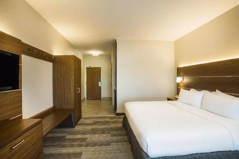 اتاق استاندارد با تخت بزرگ, Holiday Inn Express Hotel & Suites Cedar City, An Ihg