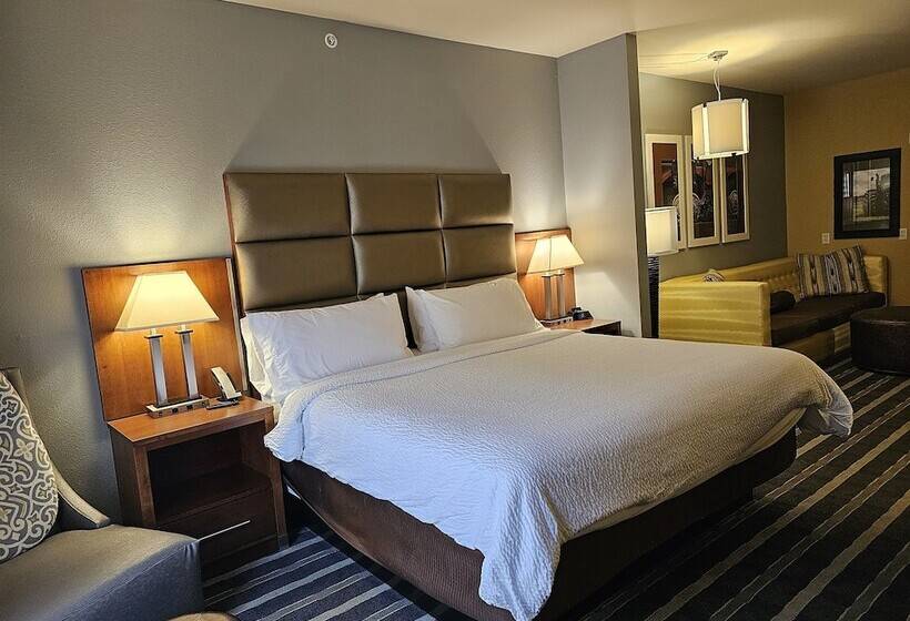 جناح لذوى الاحتياجات الخاصة, Holiday Inn Express & Suites Perry National Fairground Area, An Ihg