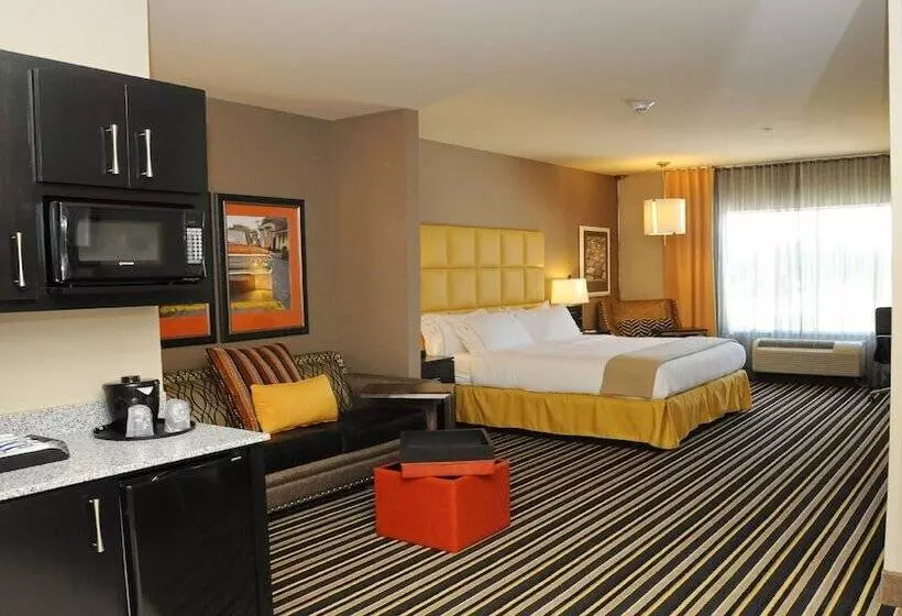 スイート, Holiday Inn Express Covington Madisonville, An Ihg