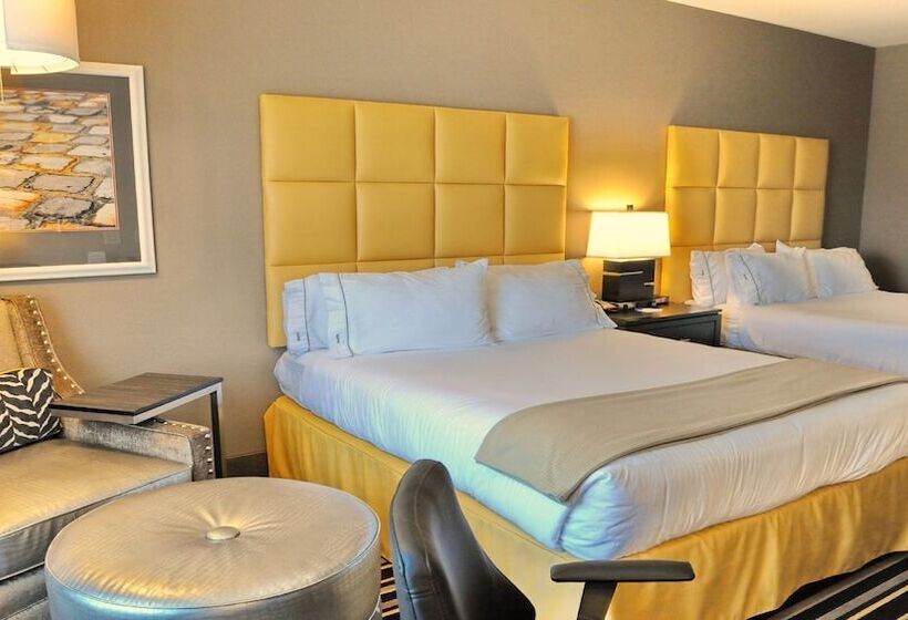 جناح, Holiday Inn Express Covington Madisonville, An Ihg