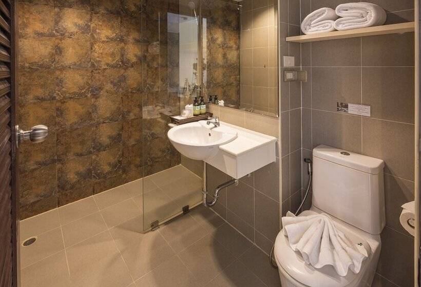 اتاق سوپریور, Malin Patong