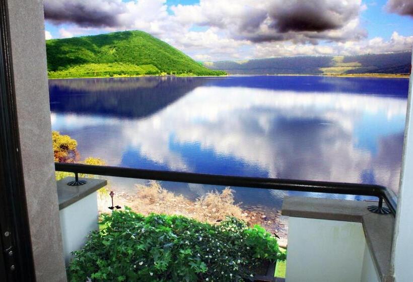 Suite with lake view, Relais Sans Soucis & Spa