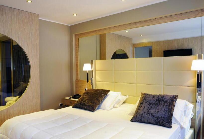 Suite with lake view, Relais Sans Soucis & Spa