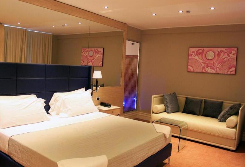 Suite with lake view, Relais Sans Soucis & Spa