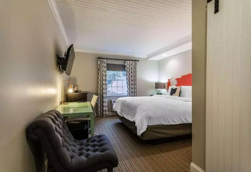 キングサイズベッドのデラックスルーム, The Aurora Inn Hotel And Event Center