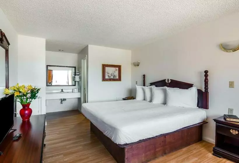 キングサイズベッドのスタンダードルーム, Express Inn & Suites Groesbeck