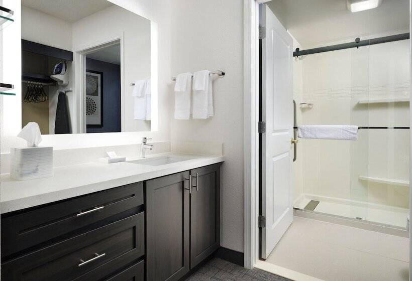 جناح, Residence Inn Mount Olive At International Trade Center