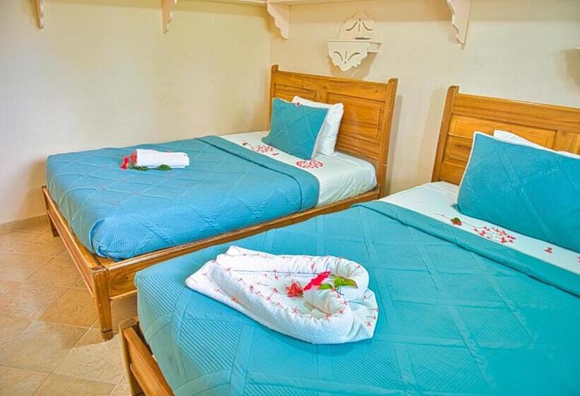 اتاق سه نفره دلوکس با چشمانداز دریا, Palmasvillas Al Mar