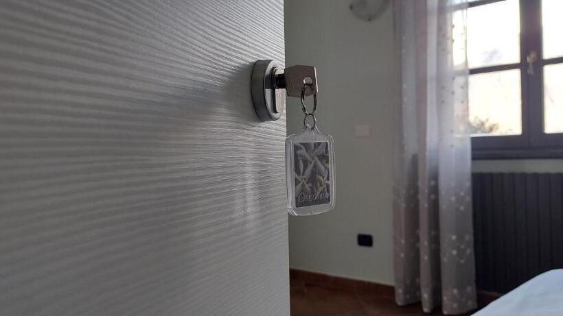 Номер Стандарт, Eden Guest House Colico