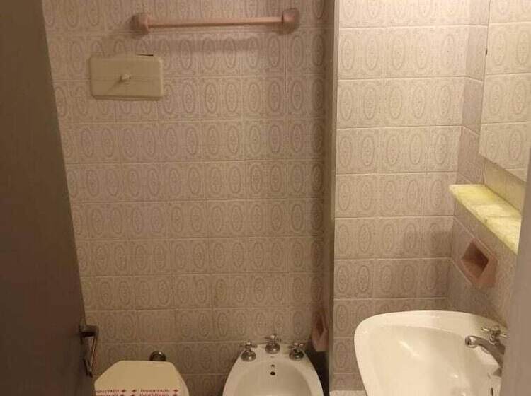 수피리어 룸, Hey U