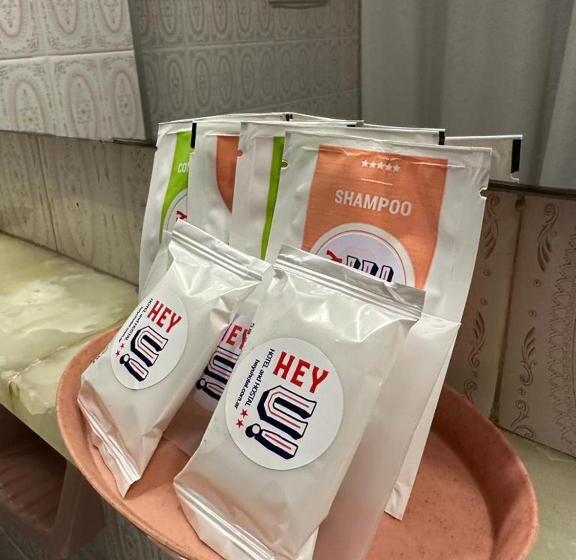 수피리어 룸, Hey U