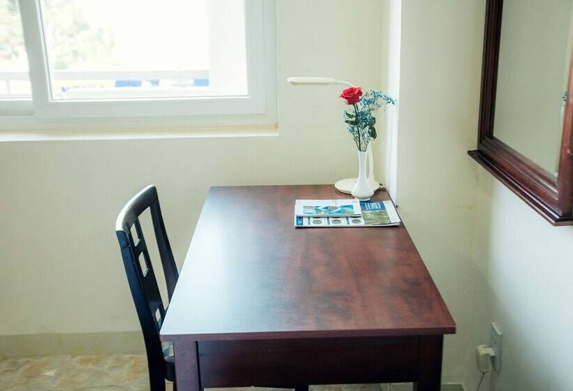 اتاق خانوادگی, Biet Dien