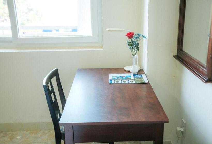 اتاق خانوادگی, Biet Dien