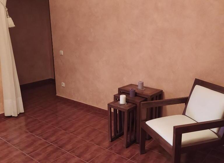 غرفة ديلوكس, El Zamacén