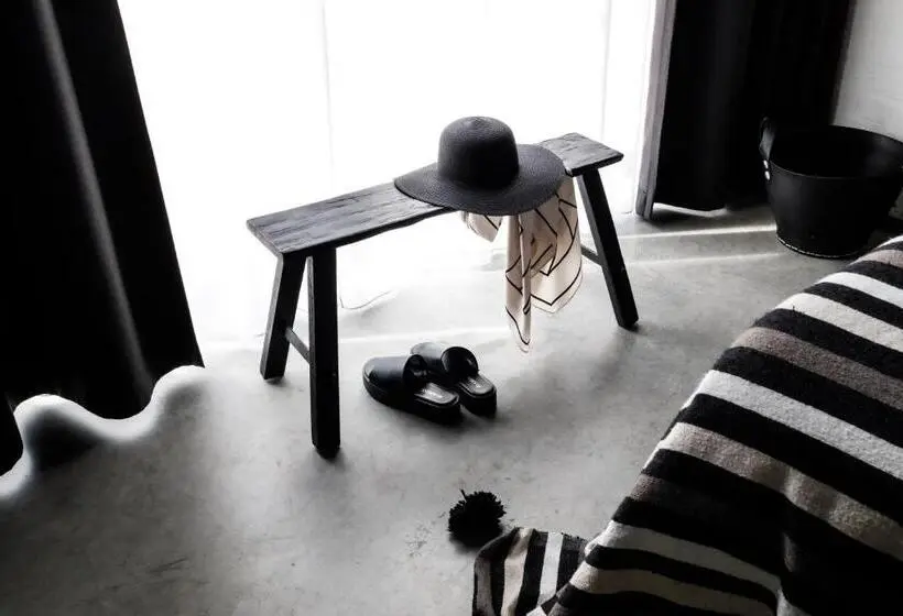デラックスルーム, Kaserne Boutique