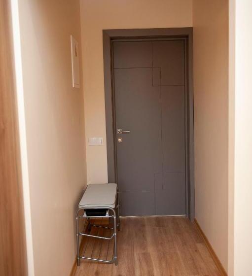 اتاق استاندارد یک نفره, Lotus Hotel Chisinau