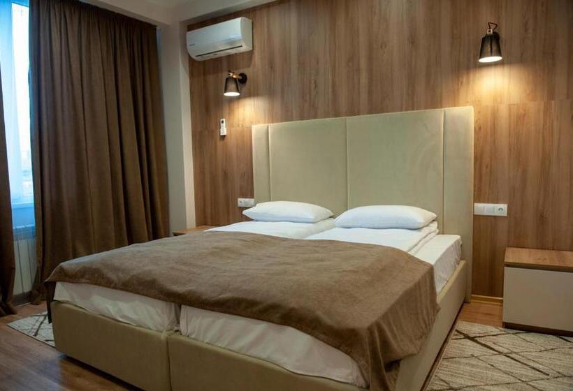 اتاق لوکس, Lotus Hotel Chisinau